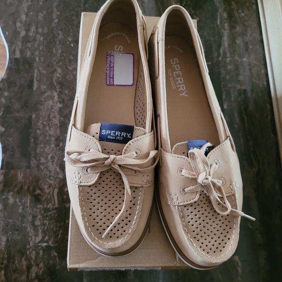 Sperry woman shoes size 9, buff color, new - Picture 5 of 7